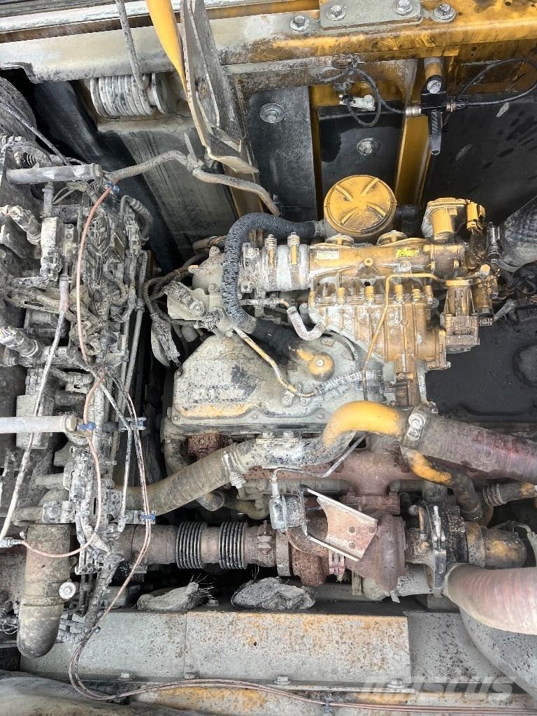 CAT 324 E Lánctalpas kotrók