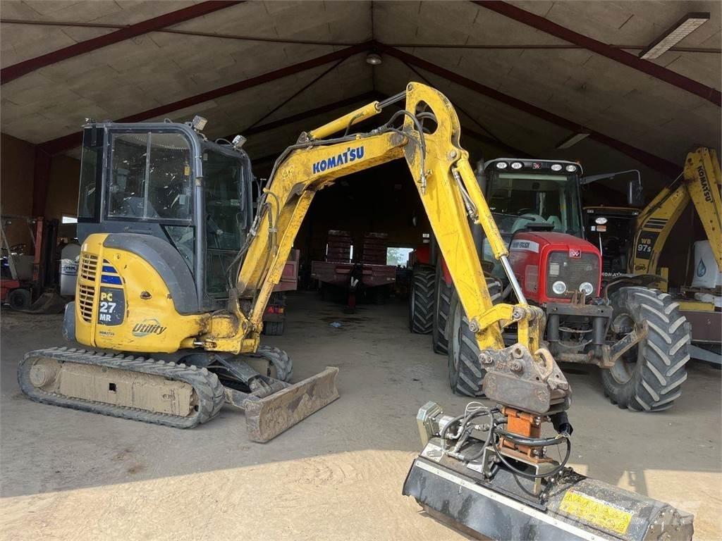Komatsu PC27MR-2 Gumikerekes kotrók