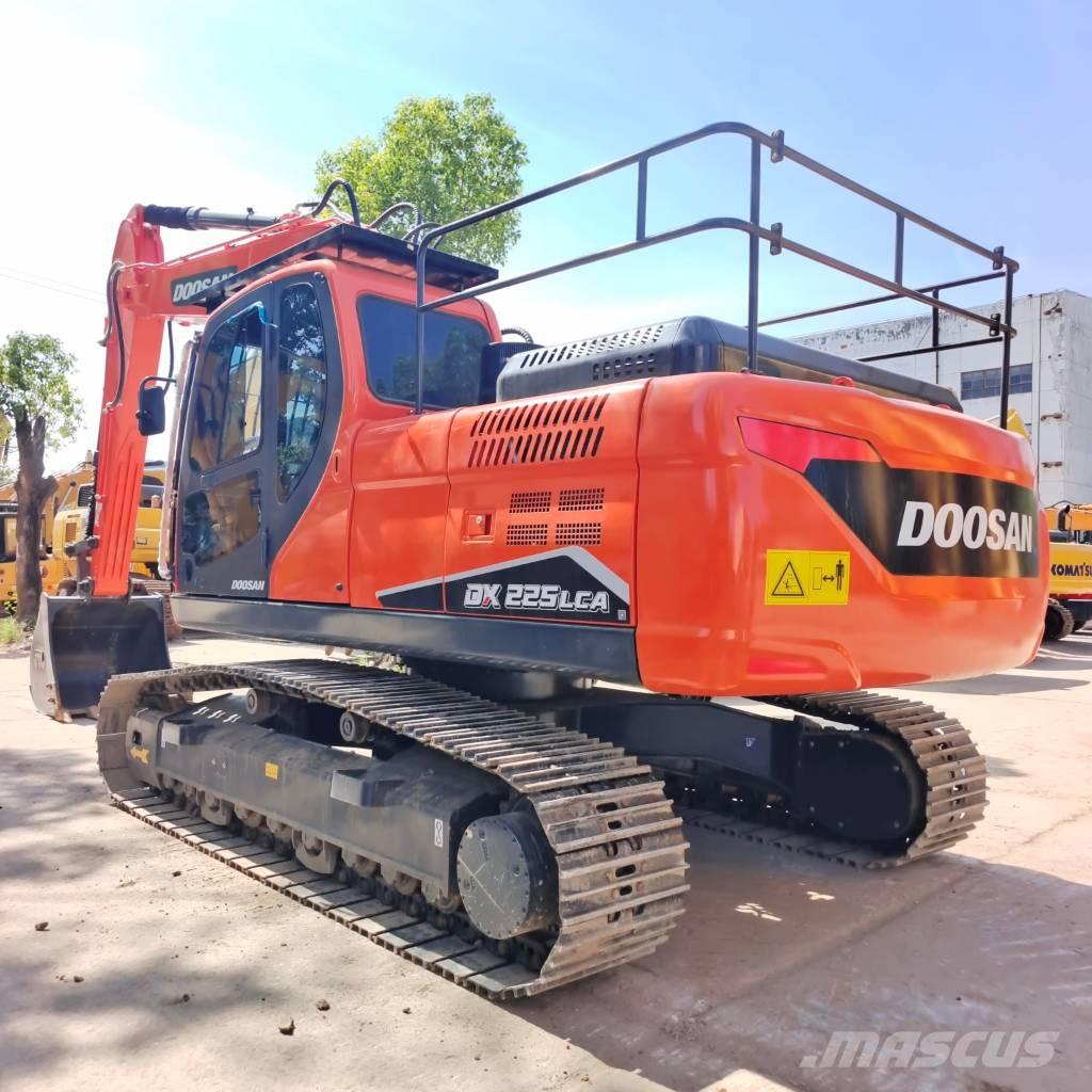 Doosan DX 225 LC-9C Lánctalpas kotrók