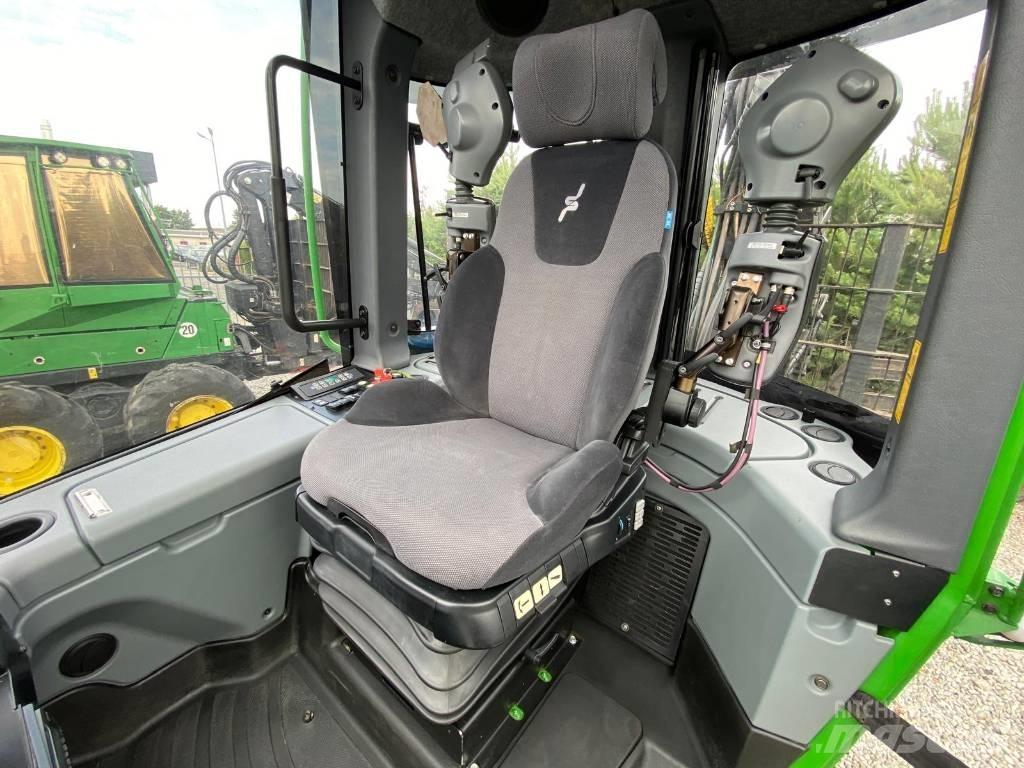 John Deere 1210 E Kihordók