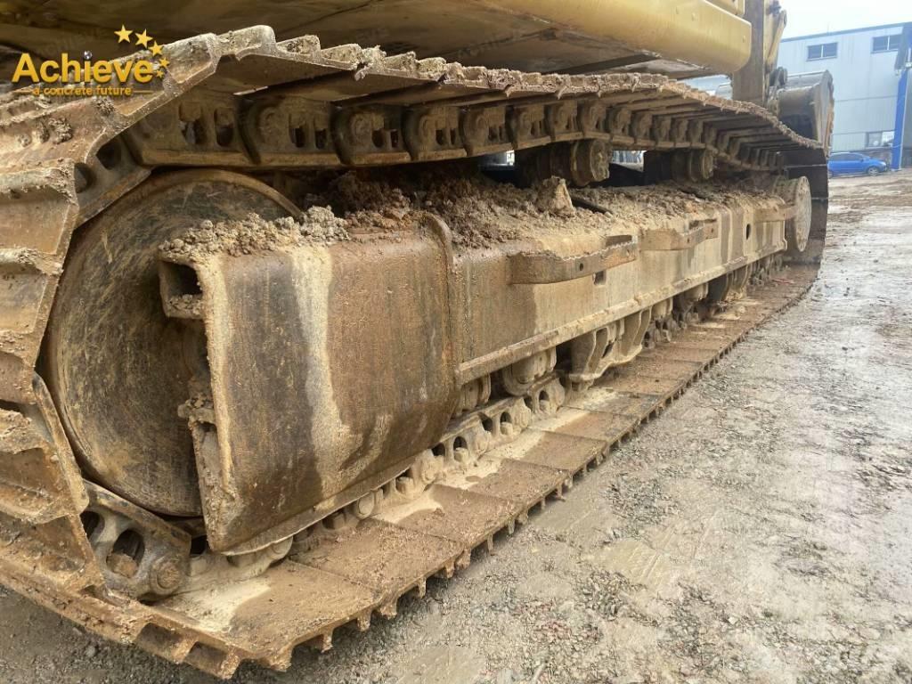 CAT 320 Lánctalpas kotrók