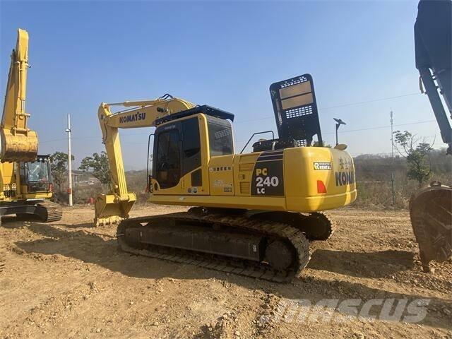 Komatsu PC 240-8 Lánctalpas kotrók