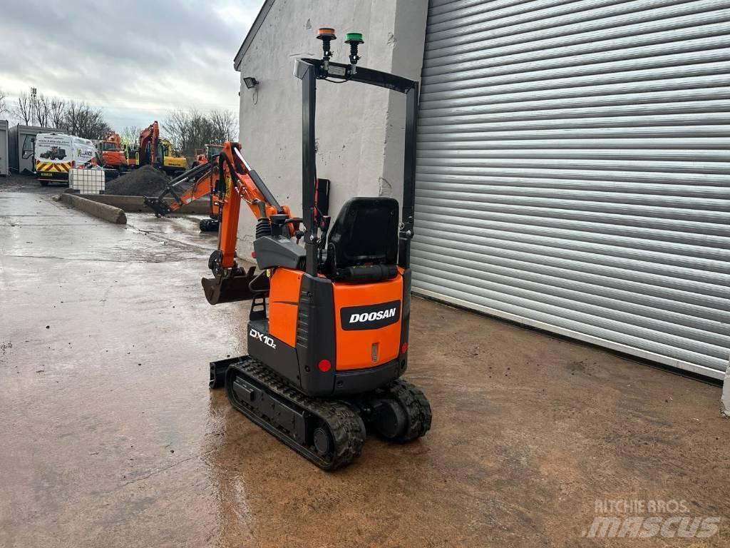 Doosan DX 10 Z Mini kotrók < 7t