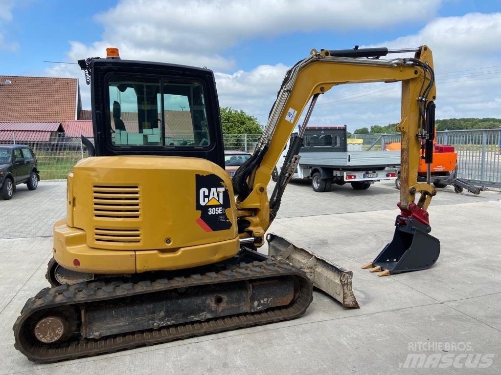 CAT 305 E2 Mini kotrók < 7t
