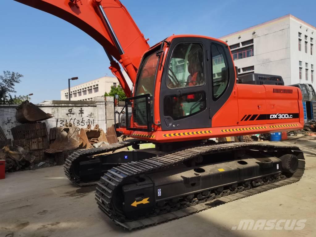 Doosan DX 300 Lánctalpas kotrók