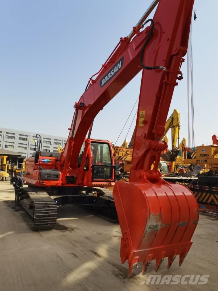 Doosan DX 300 Lánctalpas kotrók