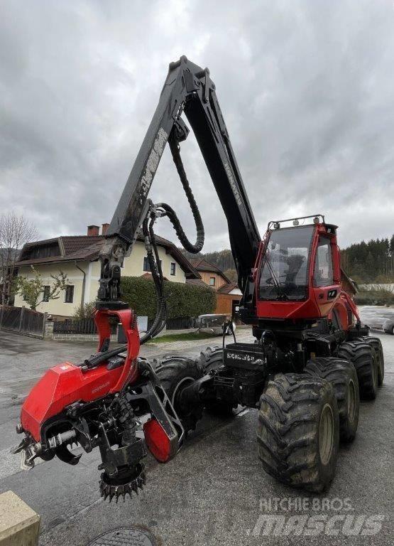 Komatsu 931 XC Betakarítók