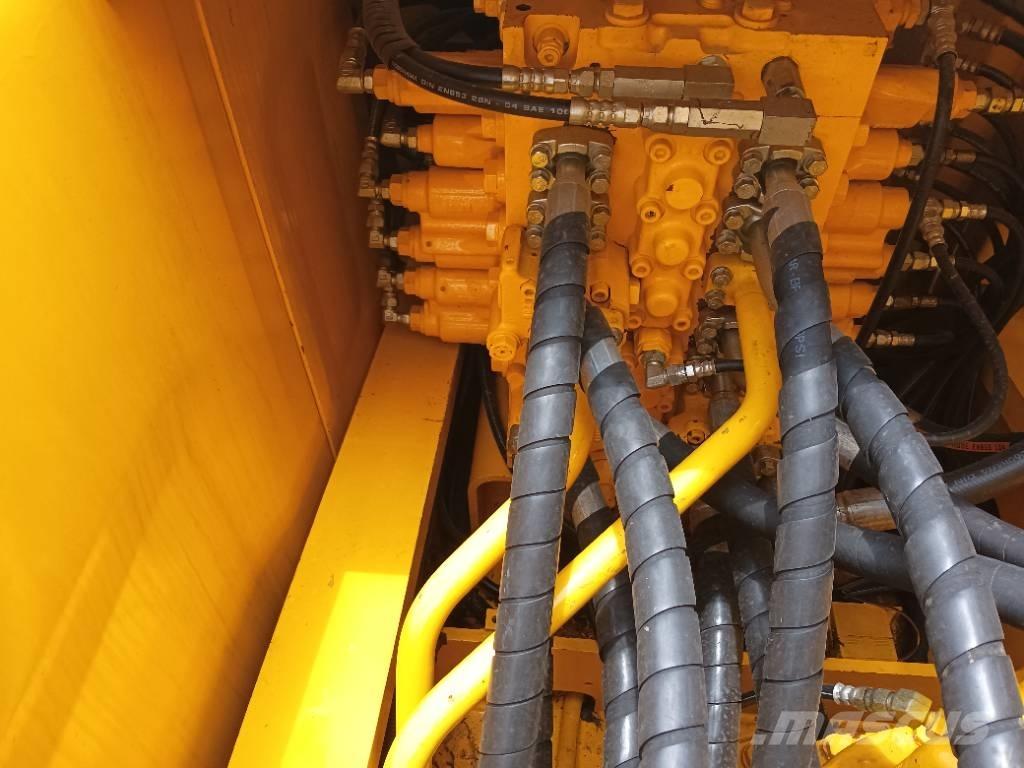 Komatsu PC 220-8 Lánctalpas kotrók