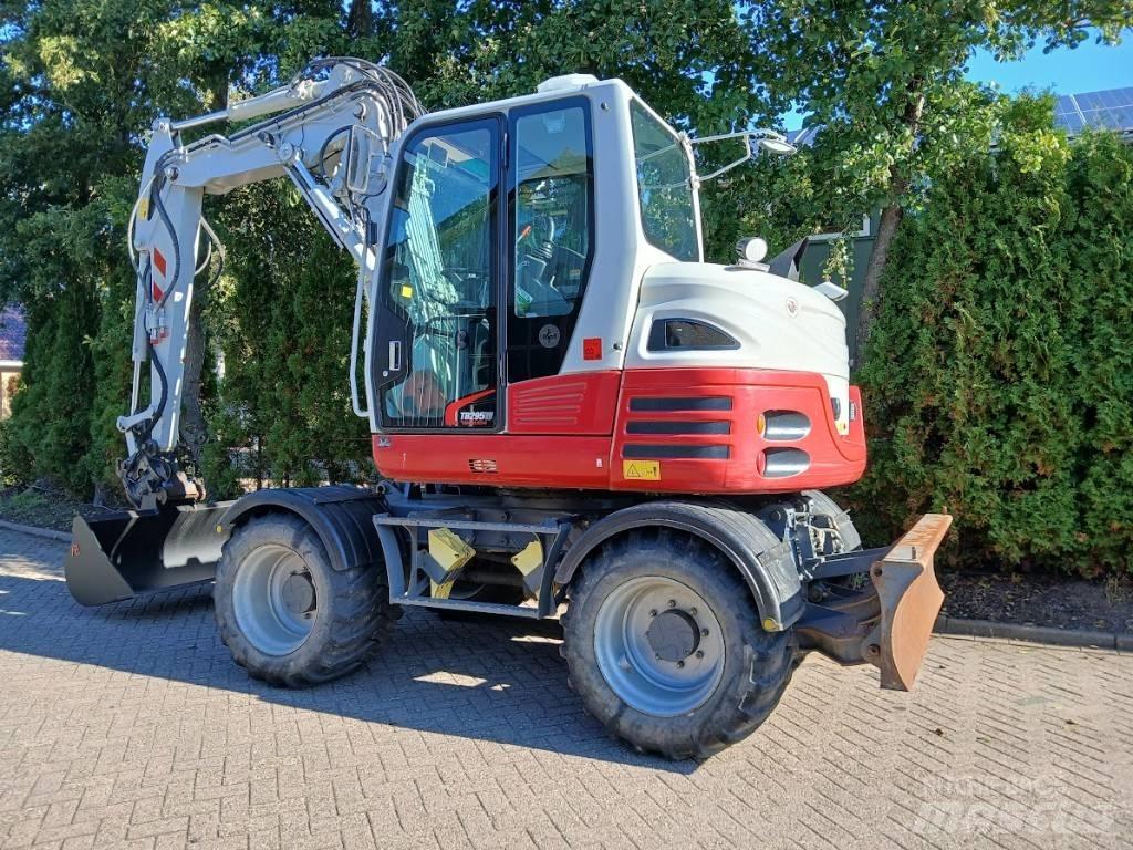 Takeuchi TB 295 W Gumikerekes kotrók