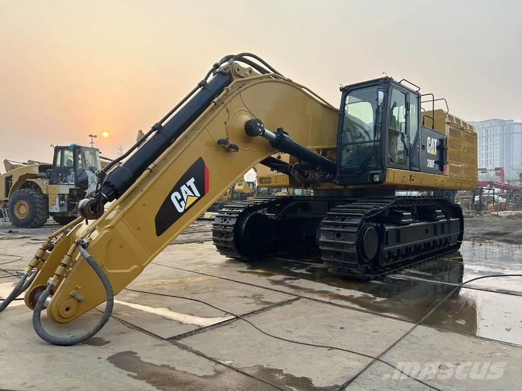 CAT 2020 CAT 390F Gumikerekes kotrók