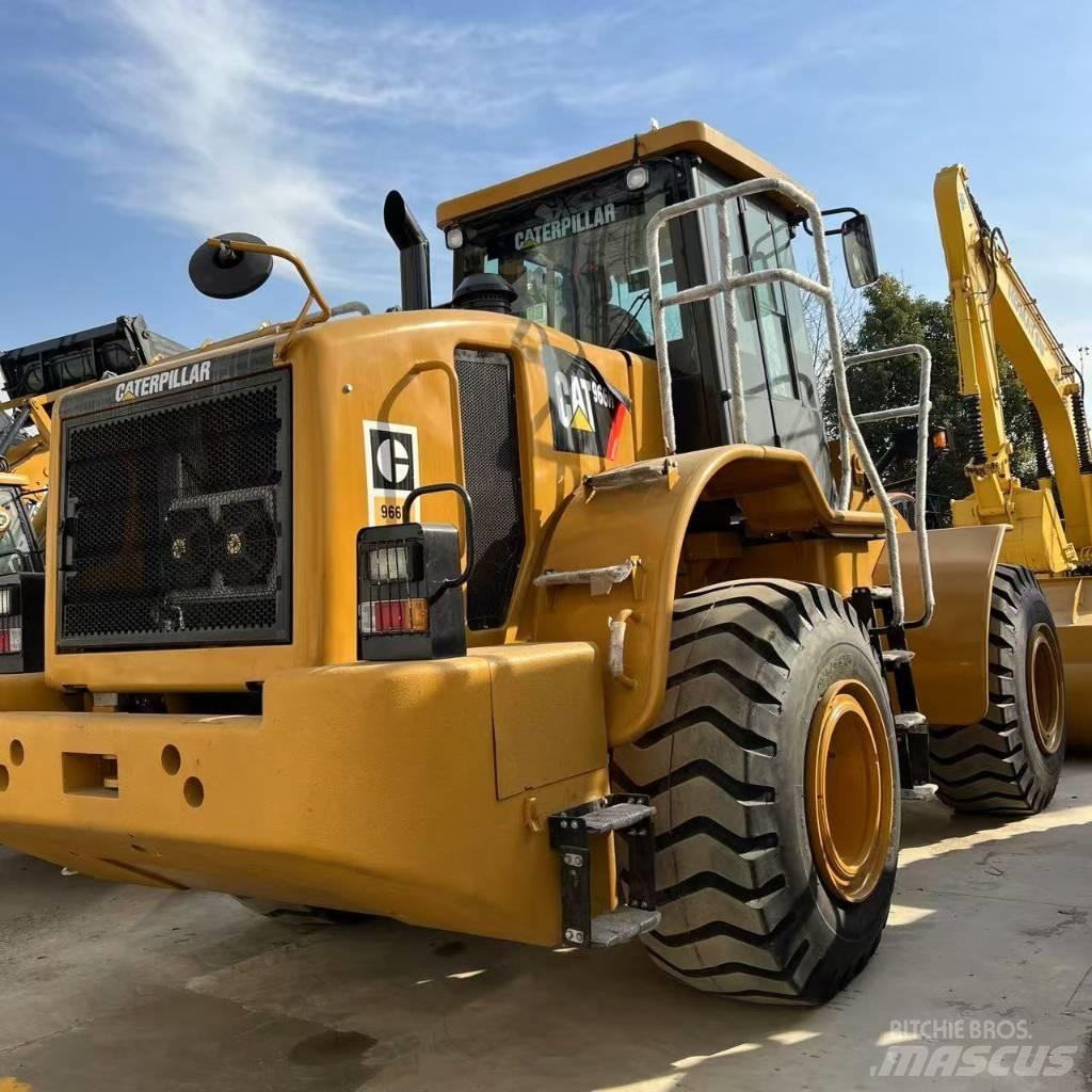 CAT 966 H Gumikerekes homlokrakodók