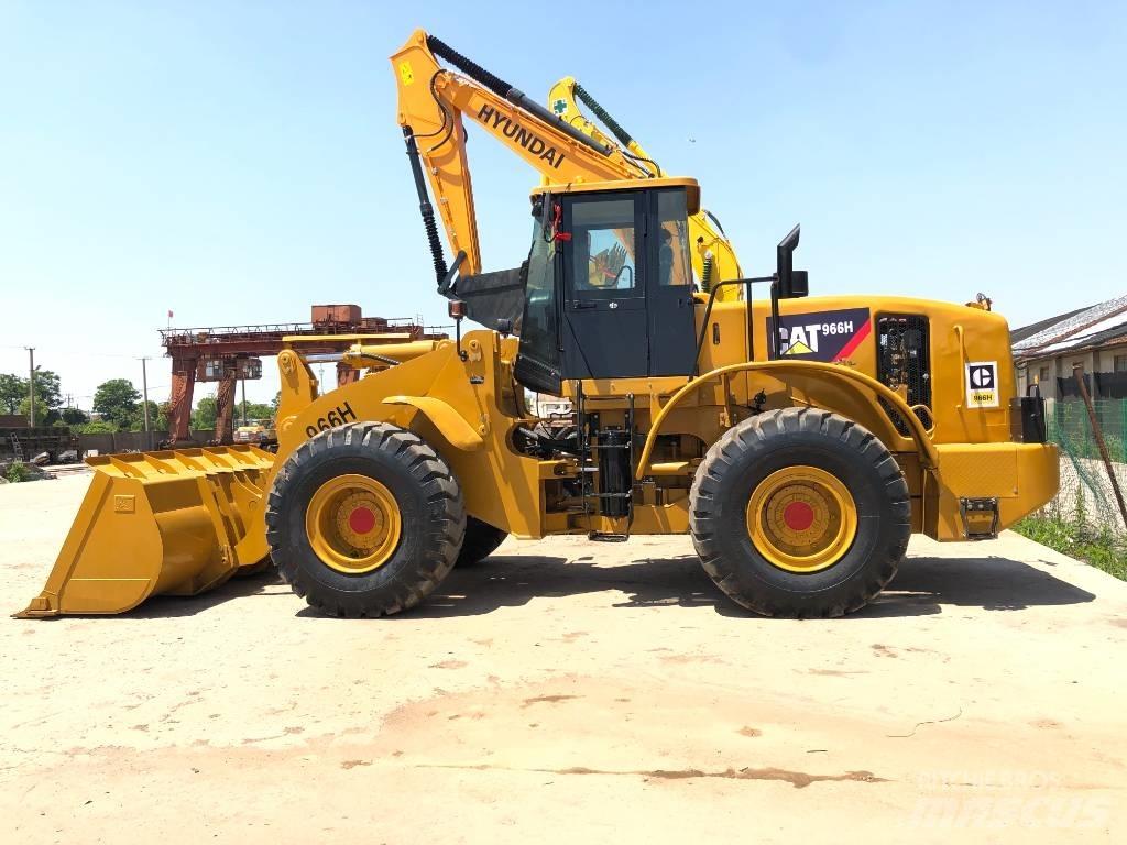 CAT 966H Gumikerekes homlokrakodók