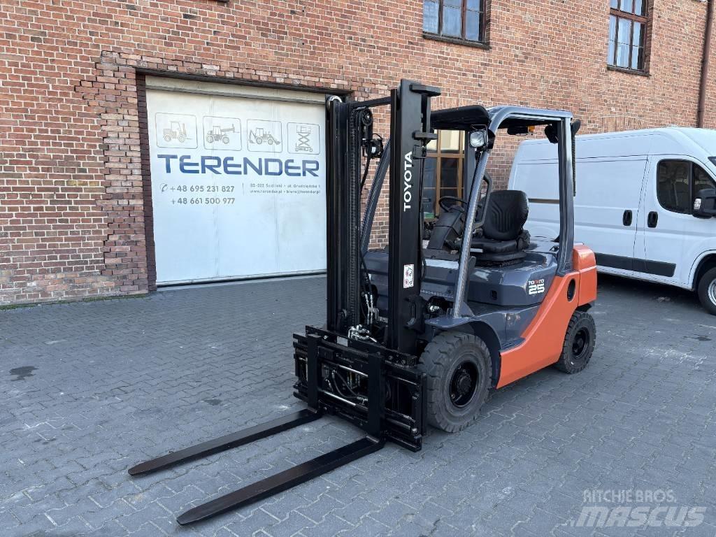 Toyota 02-8 FDF 25 Dízel targoncák