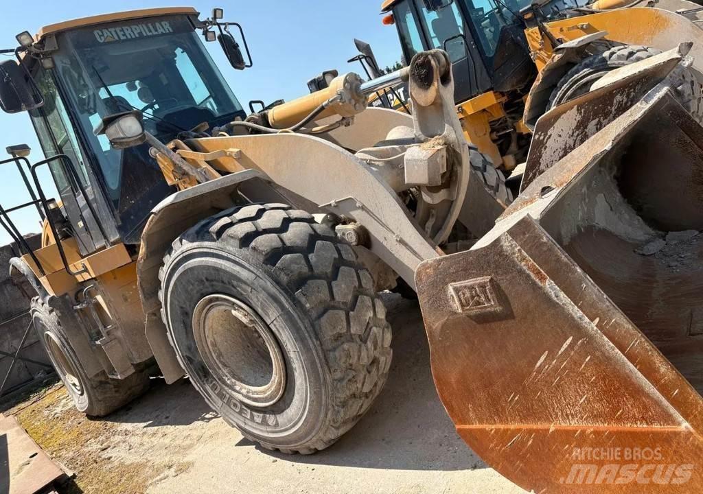 CAT 950H Gumikerekes homlokrakodók