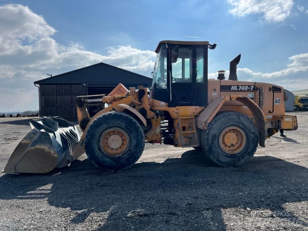 Hyundai HL 740-7 A Gumikerekes homlokrakodók
