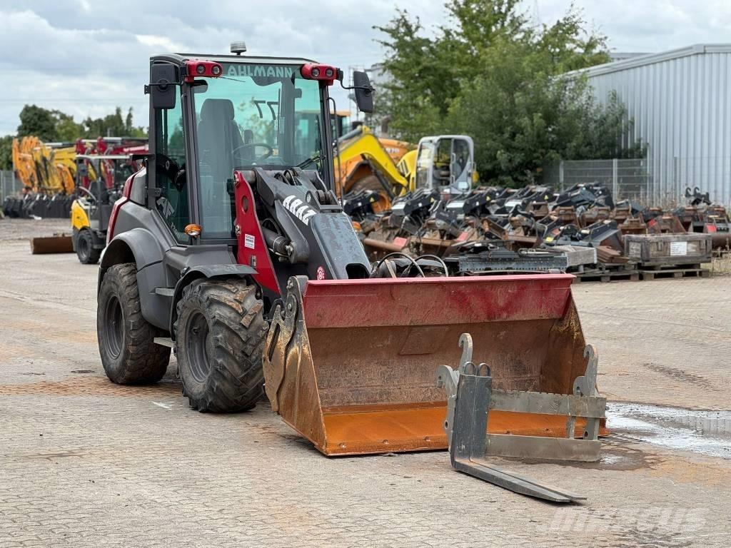 Mecalac AF 1200 Gumikerekes homlokrakodók