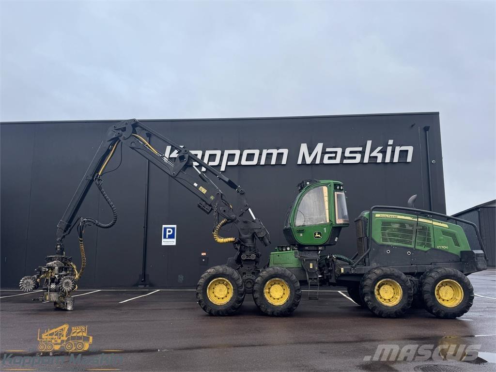 John Deere 1270G Betakarítók