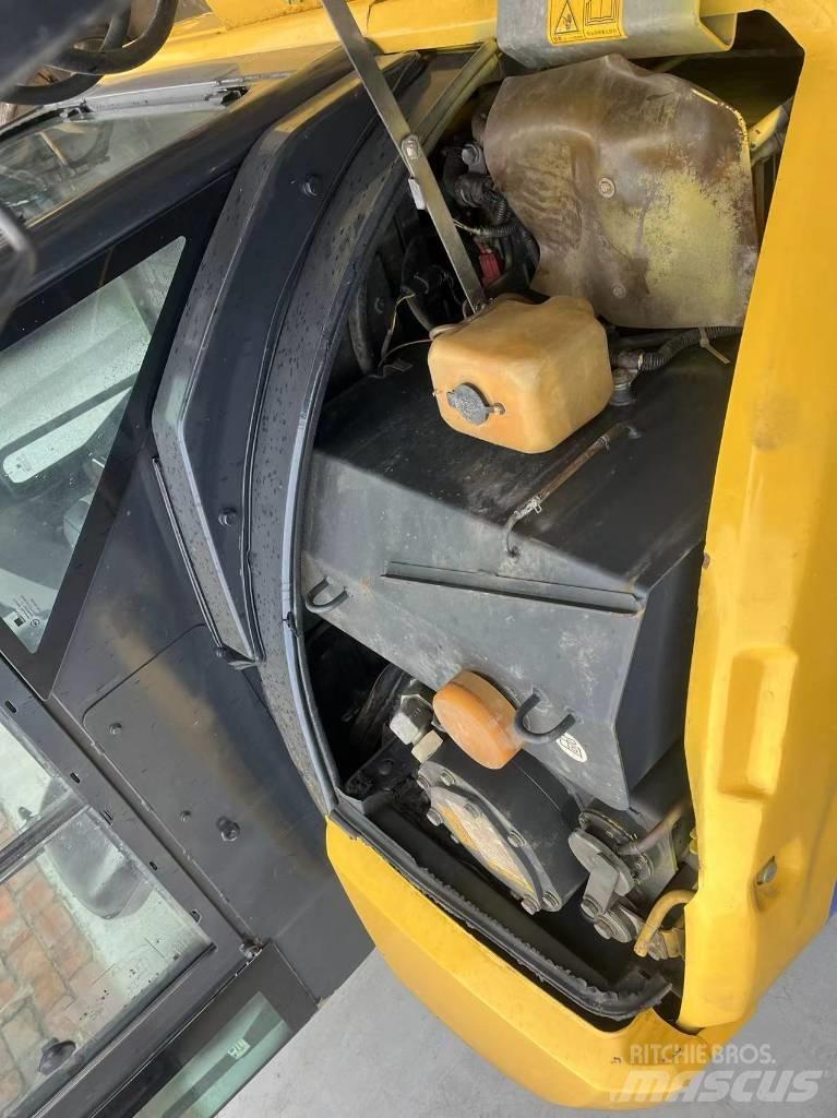 Komatsu PC 40 MR-2 Lánctalpas kotrók