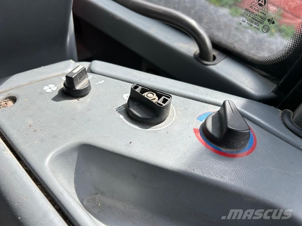 Volvo L 35 B Gumikerekes homlokrakodók