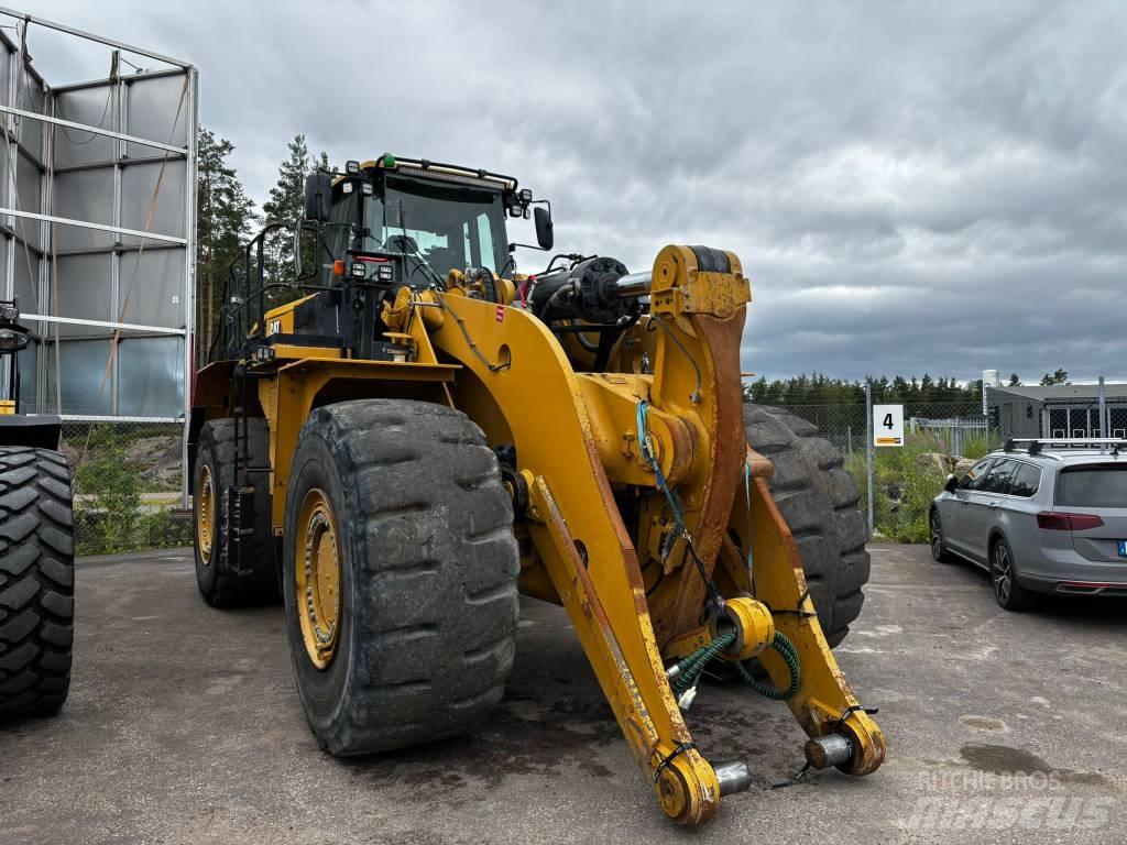 CAT 988K XE Gumikerekes homlokrakodók