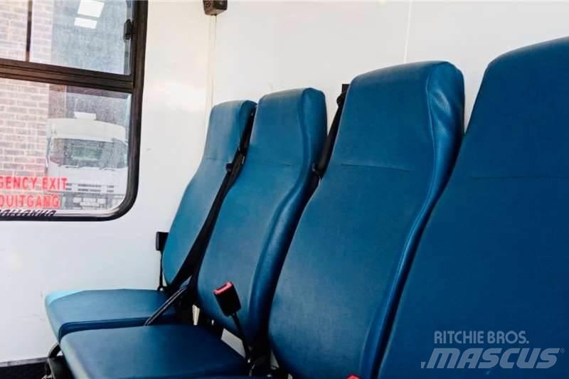 Isuzu FTR 850 AMT Egyéb