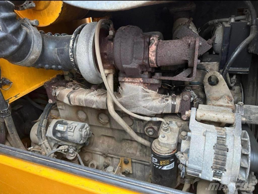 Hyundai HL 740-7 Gumikerekes homlokrakodók