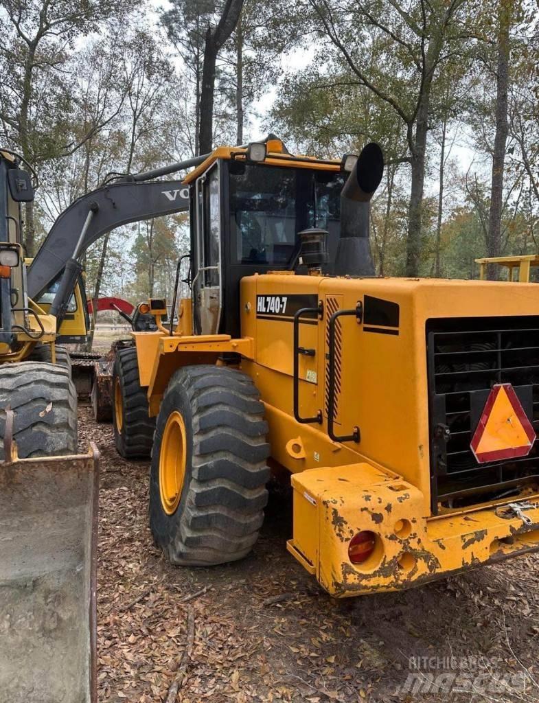 Hyundai HL 740-7 Gumikerekes homlokrakodók