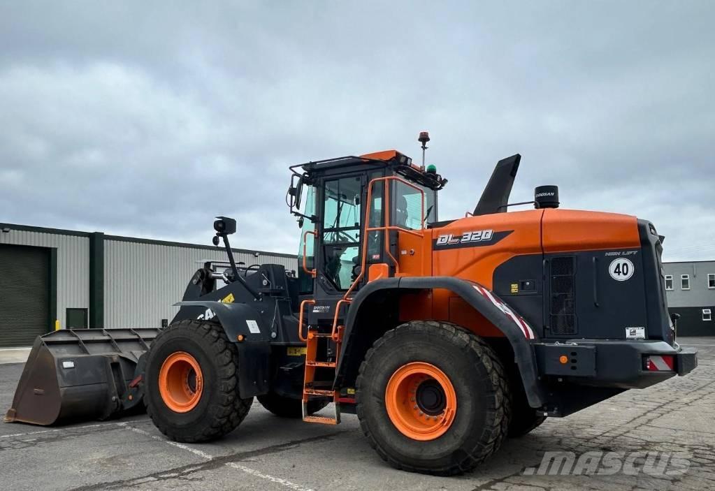 Doosan DL 320-7 Gumikerekes homlokrakodók