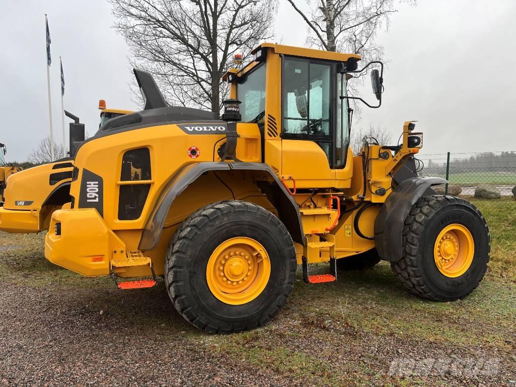 Volvo L 90 H Gumikerekes homlokrakodók
