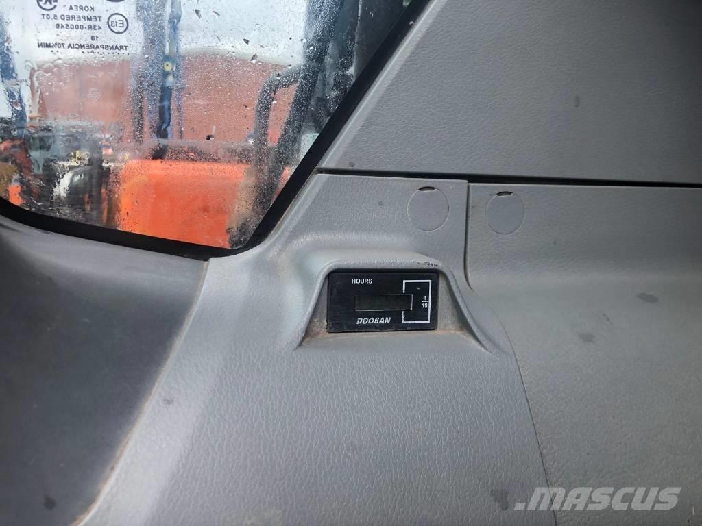 Doosan DX 225 LC-5 Lánctalpas kotrók