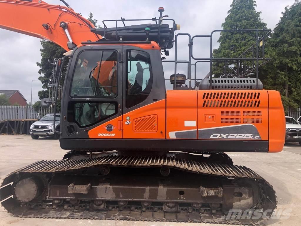 Doosan DX 225 LC-5 Lánctalpas kotrók