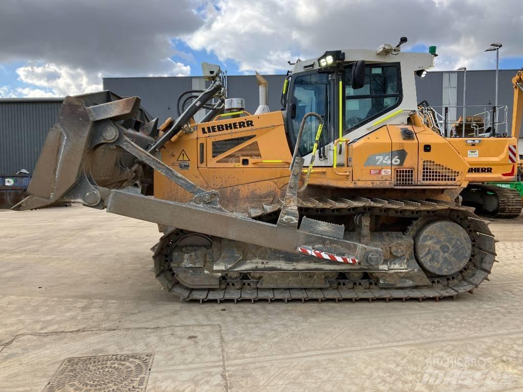 Liebherr PR 746 lánctalpas dózerek
