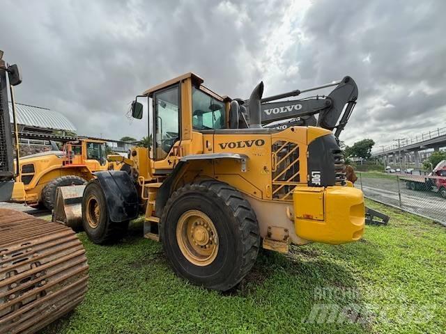 Volvo L 90 F Gumikerekes homlokrakodók