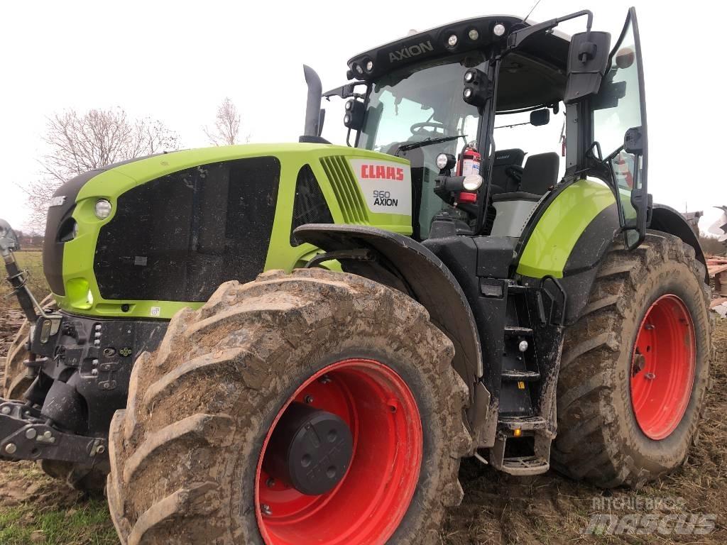CLAAS 960 Axion Traktorok