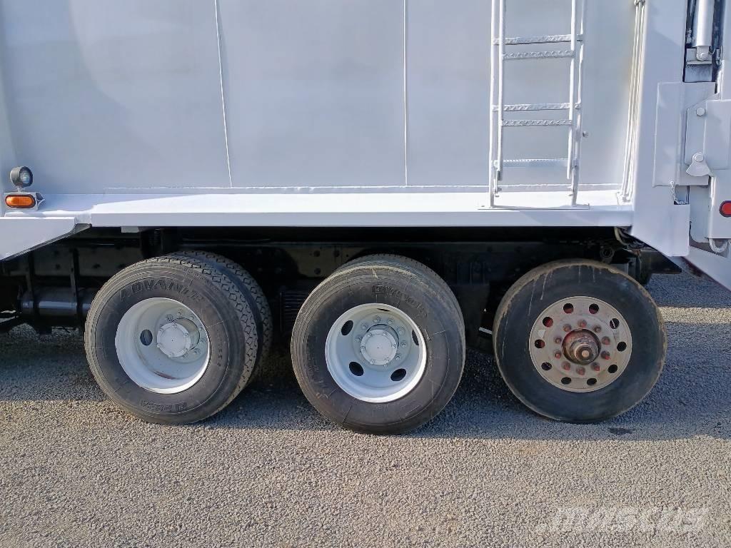 Mack LEU Hulladék szállítók