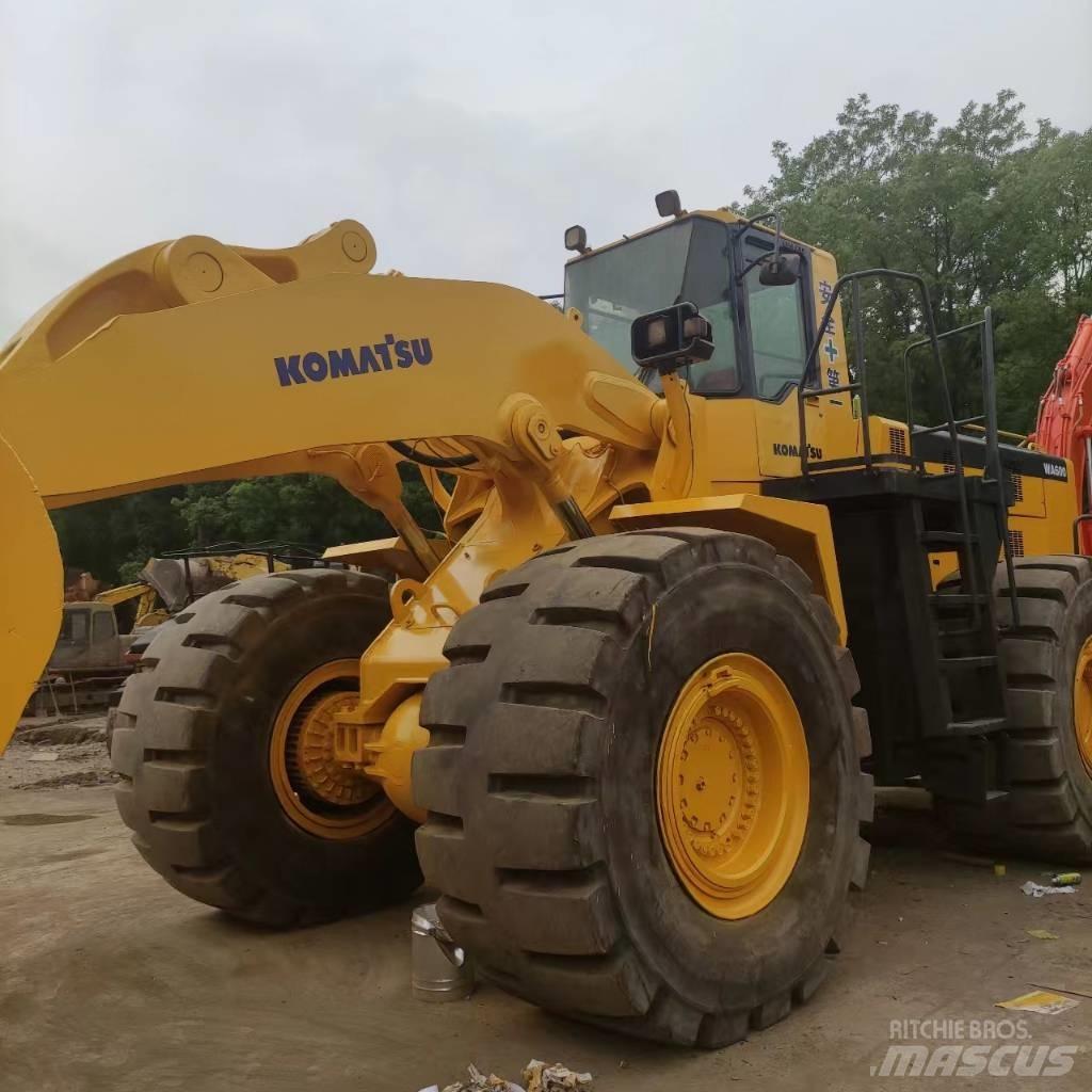 Komatsu WA 600 Gumikerekes homlokrakodók