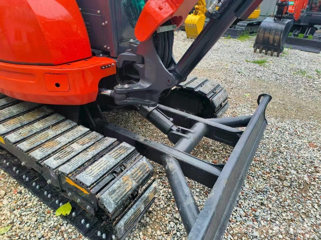 Kubota U 55-4 Mini kotrók < 7t