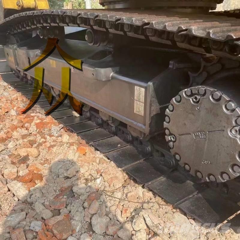 Komatsu PC 220 Lánctalpas kotrók
