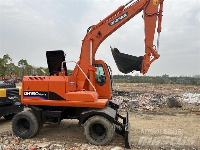 Doosan DH150W Gumikerekes kotrók