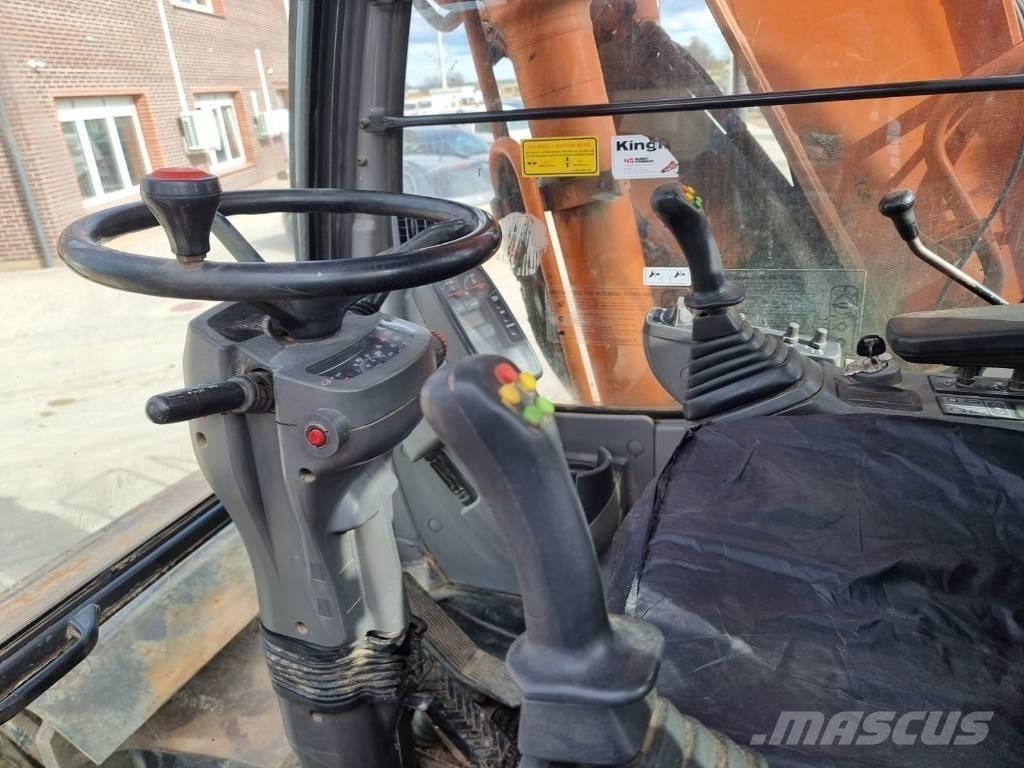 Hitachi ZX 160 W Gumikerekes kotrók