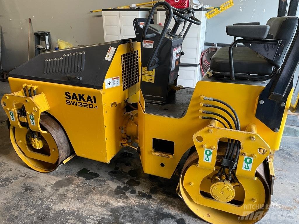 Sakai SW 320-1 Ikerdobos hengerek