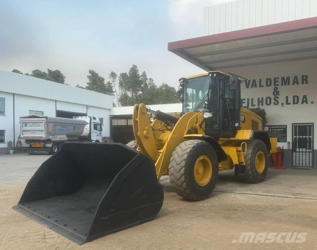 CAT 938 K Gumikerekes homlokrakodók