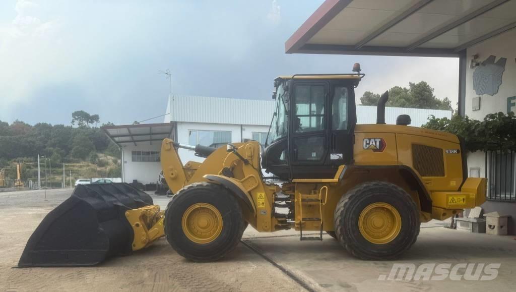 CAT 938 K Gumikerekes homlokrakodók