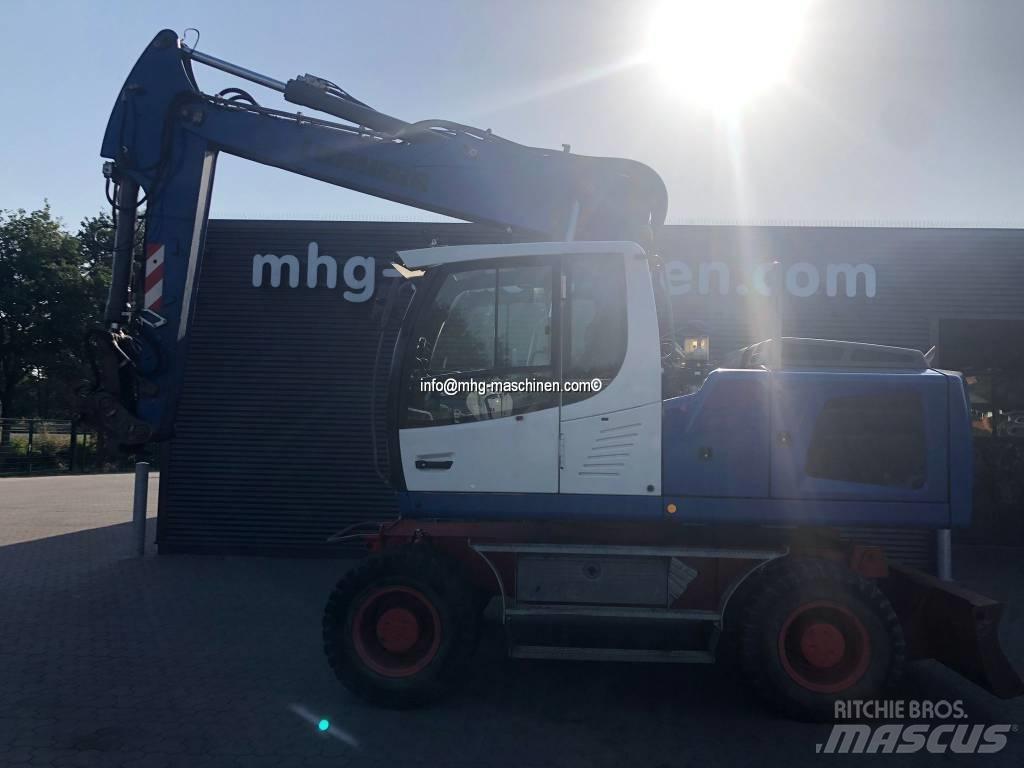 Liebherr A 920 Gumikerekes kotrók