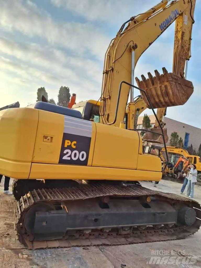Komatsu PC 200-7 Lánctalpas kotrók