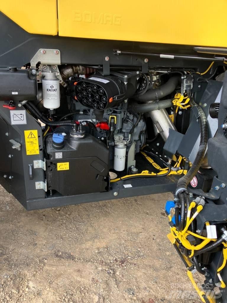 Bomag BW 174 APO-4v Ikerdobos hengerek