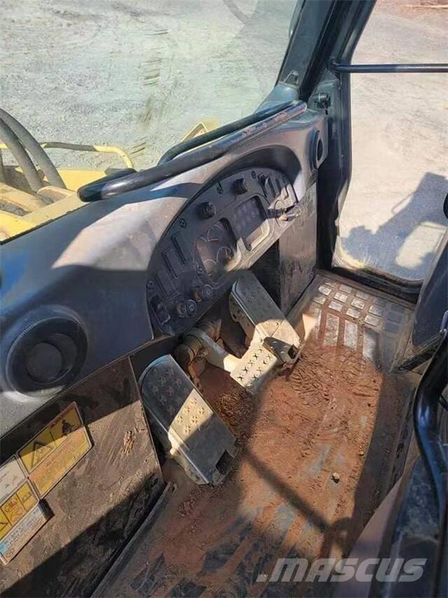 CAT 953C Lánctalpas homlokrakodók