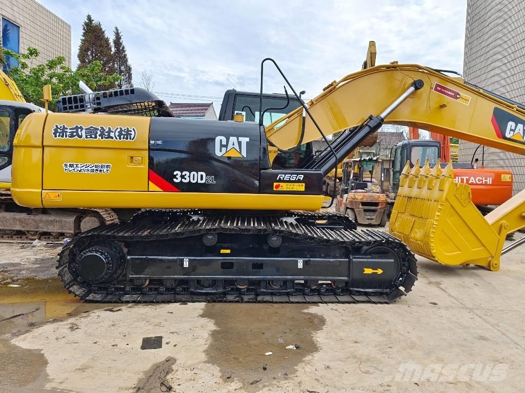 CAT 330D2L Lánctalpas kotrók