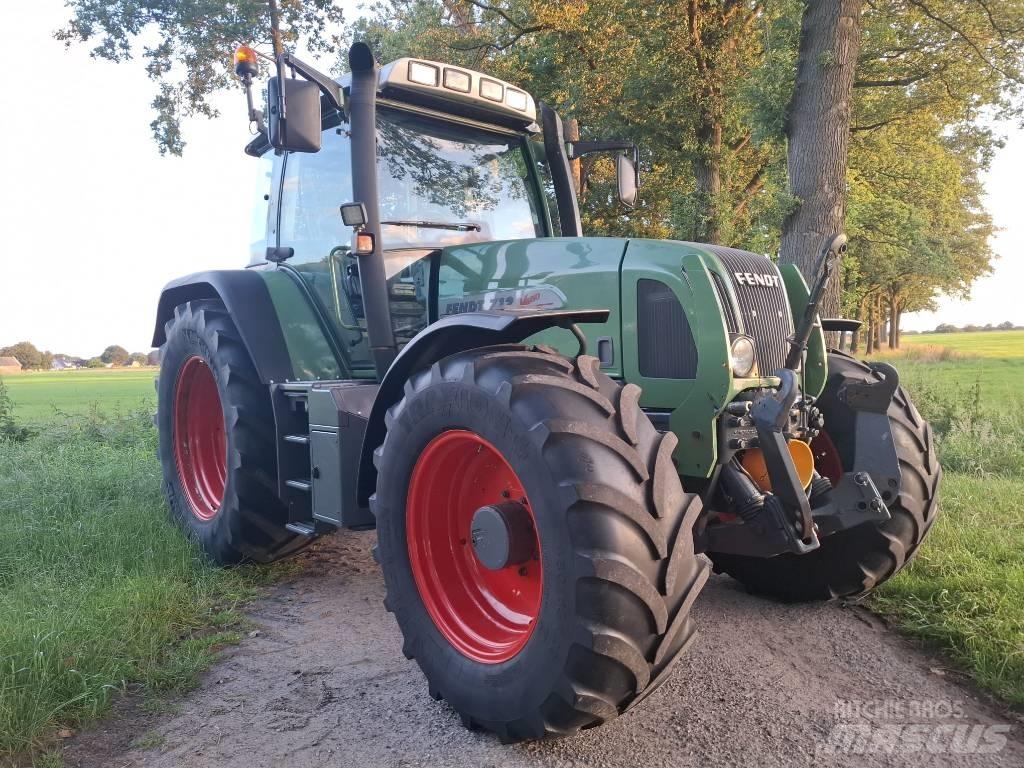 Fendt 712 Vario Traktorok