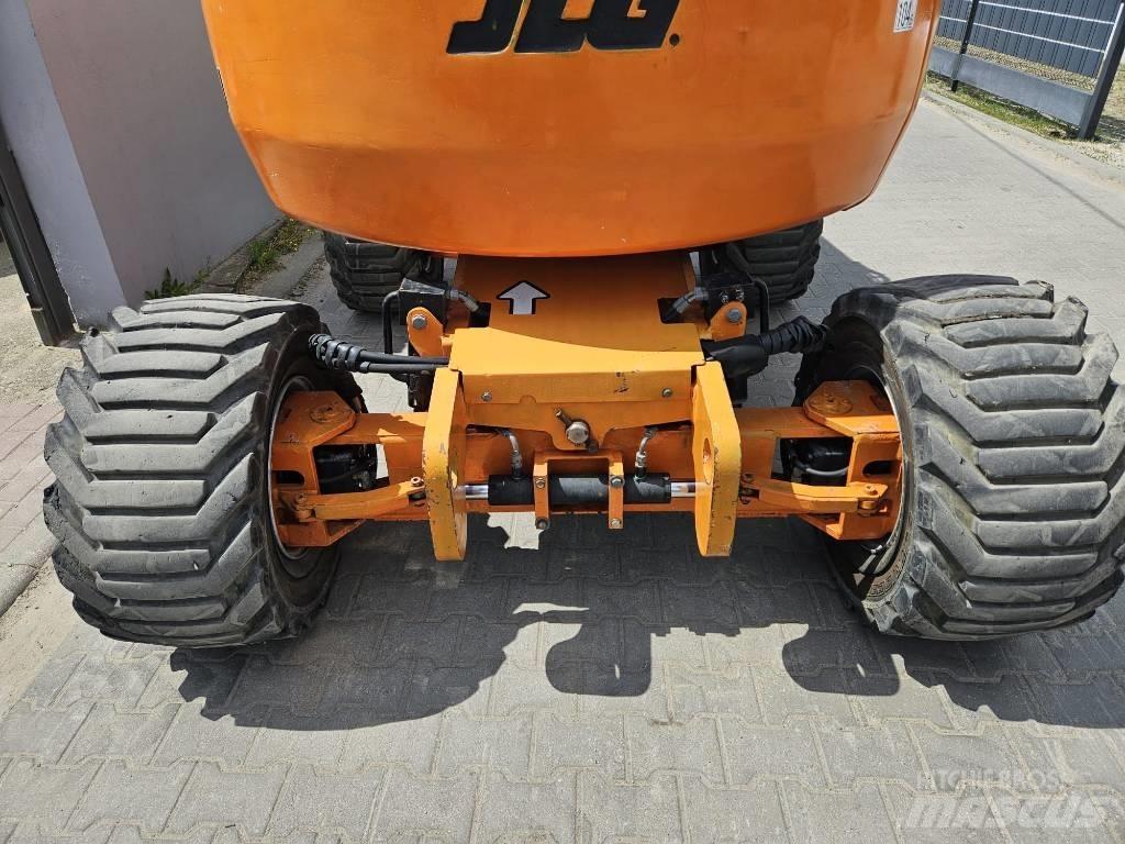 JLG 450AJ Karos emelők